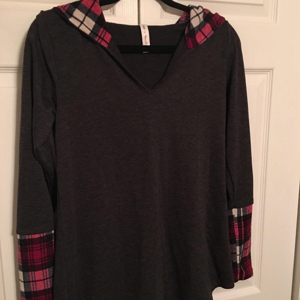 Vanilla Bay tunic top with flannel accents - Small
